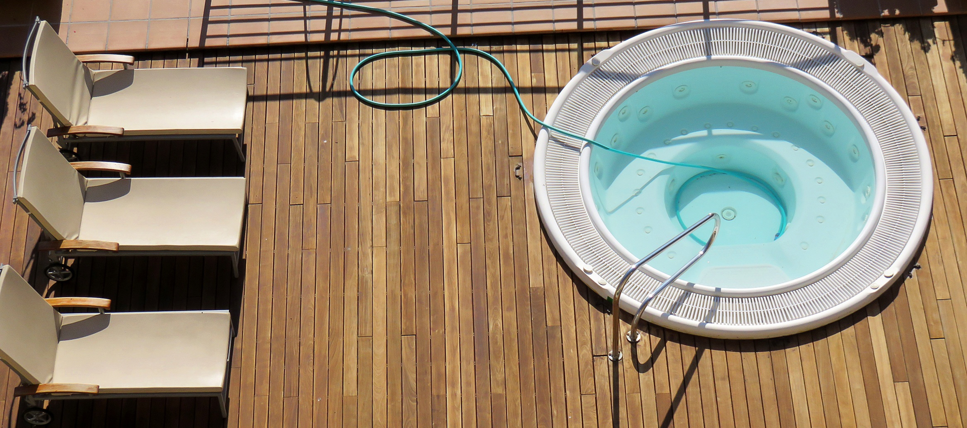 Lame de terrasse en teck, le meilleur bois pour l'extérieur